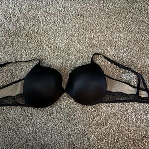 Maidenform Black Full Coverage Bra 40D with Seamless Design